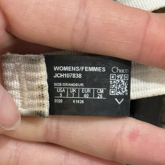 Chaco Tegu Women’s Sandals White Black Adjustable Outdoor Hiking Size 9 - Picture 5 of 10